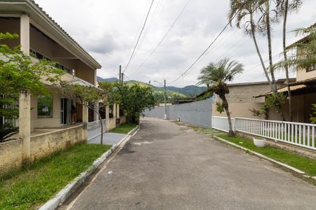 Casa de condomínio para alugar com 256m², 4 quartos e 1 vagaVista da Rua