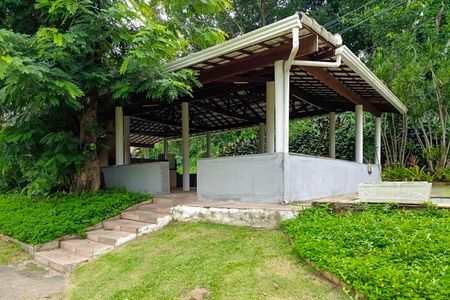 Casa de condomínio para alugar com 256m², 4 quartos e 1 vagaÁrea comum - Churrasqueira