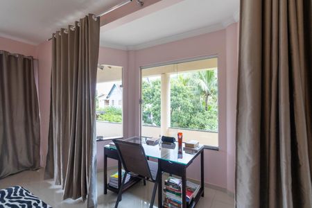 Casa de condomínio para alugar com 256m², 4 quartos e 1 vagaQuarto 2