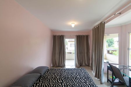 Casa de condomínio para alugar com 256m², 4 quartos e 1 vagaQuarto 2