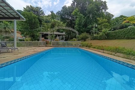 Casa de condomínio para alugar com 256m², 4 quartos e 1 vagaÁrea comum - Piscina