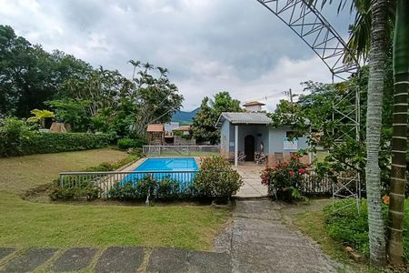 Casa de condomínio para alugar com 256m², 4 quartos e 1 vagaÁrea comum - Piscina