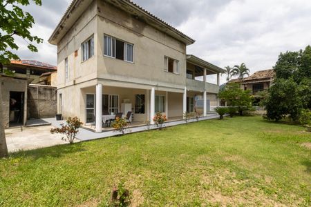 Casa de condomínio para alugar com 256m², 4 quartos e 1 vagaÁrea externa