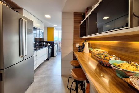 Apartamento à venda com 210m², 3 quartos e 3 vagasCozinha