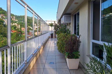 Apartamento à venda com 210m², 3 quartos e 3 vagasCobertura