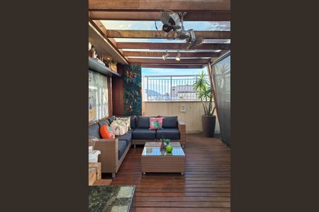 Apartamento à venda com 210m², 3 quartos e 3 vagasCobertura