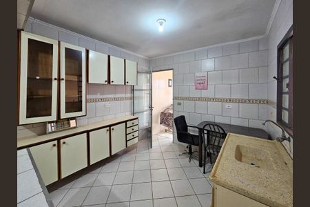 Casa à venda com 279m², 4 quartos e 2 vagas Casa à venda com 279m², 4 quartos e 2 vagasSala/Cozinha Casa 2