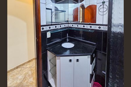 Casa à venda com 279m², 4 quartos e 2 vagas Casa à venda com 279m², 4 quartos e 2 vagasBanheiro Casa 1