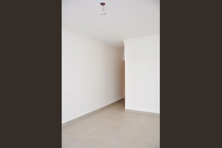 Casa à venda com 130m², 2 quartos e 2 vagasDetalhe - Quarto 01 com Suíte e Varanda