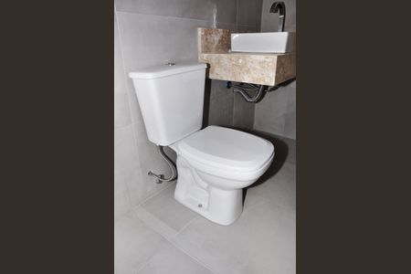 Casa à venda com 130m², 2 quartos e 2 vagasDetalhe - Suíte