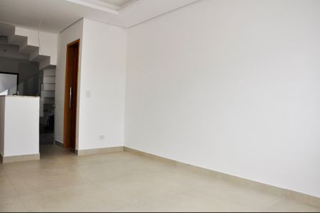 Casa à venda com 130m², 2 quartos e 2 vagasDetalhe - Sala