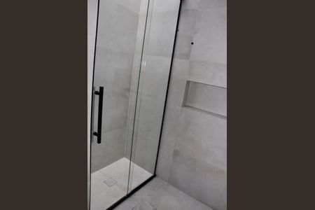 Casa à venda com 130m², 2 quartos e 2 vagasDetalhe - Suíte