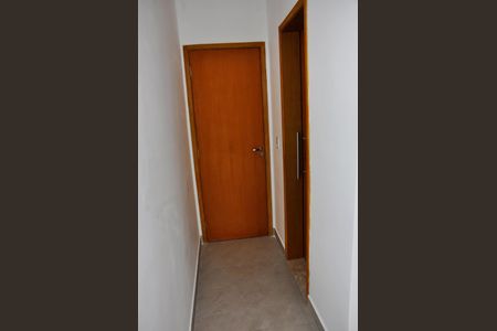 Casa à venda com 130m², 2 quartos e 2 vagasDetalhe - Quarto 01 com Suíte e Varanda