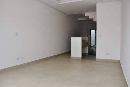 Casa à venda com 130m², 2 quartos e 2 vagasDetalhe - Sala