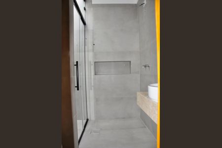 Casa à venda com 130m², 2 quartos e 2 vagasDetalhe - Suíte