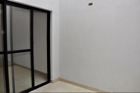 Casa à venda com 130m², 2 quartos e 2 vagasDetalhe - Área de Serviço