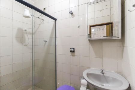 Casa à venda com 73m², 4 quartos e 2 vagasBanheiro