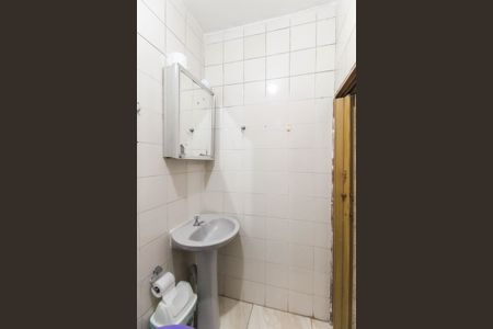 Casa à venda com 73m², 4 quartos e 2 vagasBanheiro