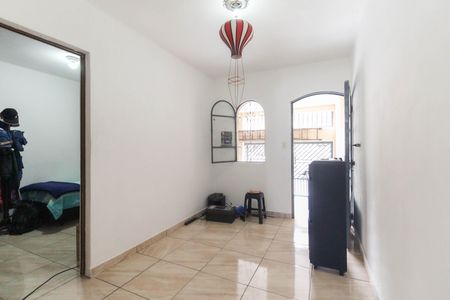 Casa à venda com 73m², 4 quartos e 2 vagasSala