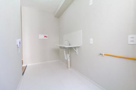 Apartamento para alugar com 43m², 2 quartos e 1 vaga Apartamento para alugar com 43m², 2 quartos e 1 vagaCozinha e Área de Serviço