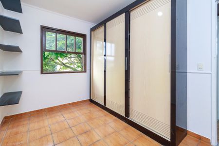 Quarto 1 de apartamento para alugar com 2 quartos, 54m² em Capão Redondo, São Paulo
