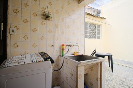 Casa à venda com 154m², 3 quartos e 1 vagaÁrea de Serviço