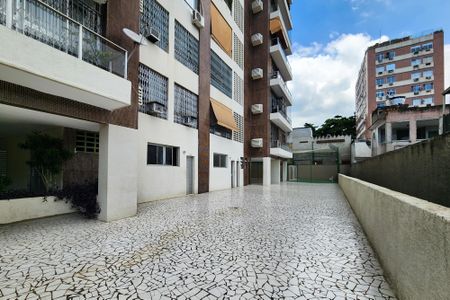 Apartamento à venda com 113m², 2 quartos e 1 vaga Apartamento à venda com 113m², 2 quartos e 1 vagaÁrea Comum