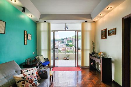 Apartamento à venda com 113m², 2 quartos e 1 vaga Apartamento à venda com 113m², 2 quartos e 1 vagaSala