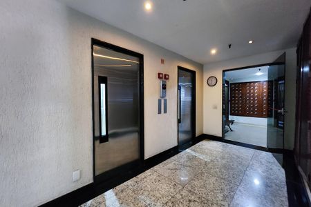 Apartamento à venda com 113m², 2 quartos e 1 vaga Apartamento à venda com 113m², 2 quartos e 1 vagaÁrea Comum