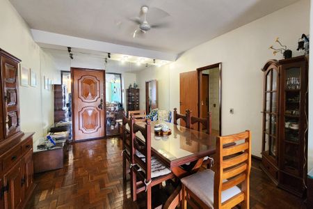 Apartamento à venda com 113m², 2 quartos e 1 vaga Apartamento à venda com 113m², 2 quartos e 1 vagaSala