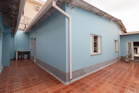 Casa de condomínio para alugar com 250m², 3 quartos e 4 vagasÁrea de Serviço - Quintal