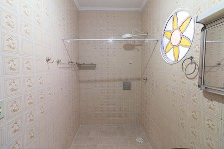 Casa de condomínio para alugar com 250m², 3 quartos e 4 vagasBanheiro da Suíte