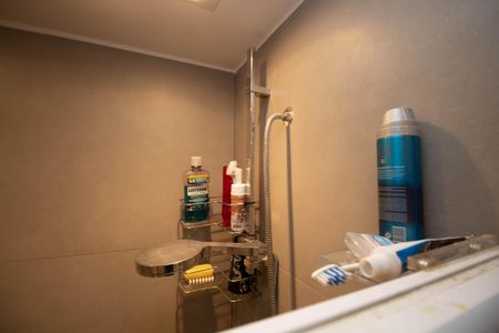 Banheiro Social de kitnet/studio para alugar com 1 quarto, 30m² em Setor Noroeste, Brasília