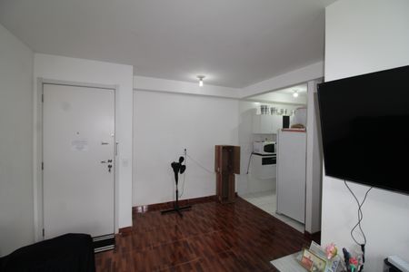 Sala / Cozinha de apartamento para alugar com 2 quartos, 42m² em Jardim Sao Joao (jaragua), São Paulo