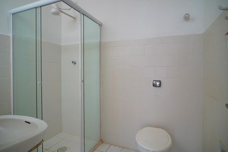 Banheiro  de apartamento para alugar com 1 quarto, 52m² em Cristo Redentor, Porto Alegre