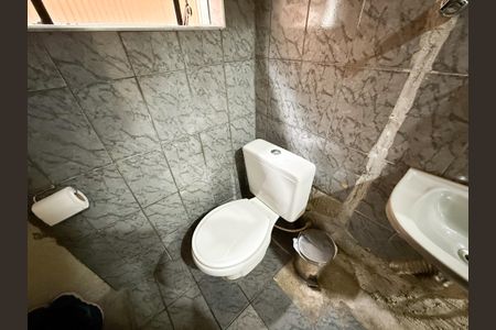 Casa à venda com 184m², 3 quartos e 2 vagasLavabo