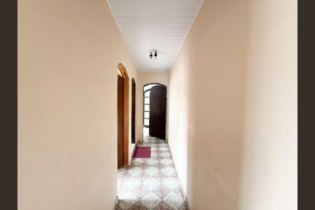 Casa à venda com 184m², 3 quartos e 2 vagasCorredor