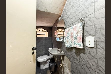 Casa à venda com 184m², 3 quartos e 2 vagasLavabo