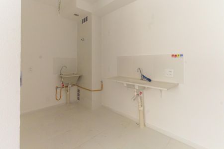 Apartamento para alugar com 32m², 2 quartos e sem vaga Apartamento para alugar com 32m², 2 quartos e sem vagaCozinha e Área de Serviço
