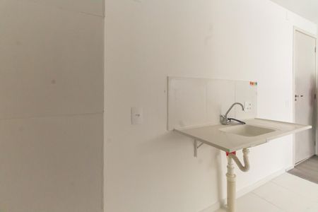 Apartamento para alugar com 32m², 2 quartos e sem vaga Apartamento para alugar com 32m², 2 quartos e sem vagaCozinha e Área de Serviço