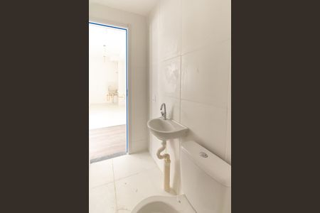 Apartamento para alugar com 32m², 2 quartos e sem vaga Apartamento para alugar com 32m², 2 quartos e sem vagaBanheiro