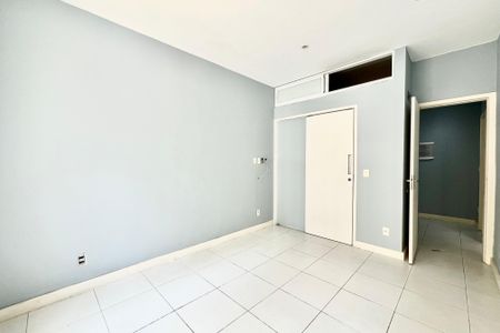 Apartamento à venda com 112m², 3 quartos e sem vagaSuite canadense 