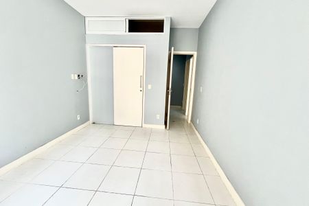 Apartamento à venda com 112m², 3 quartos e sem vagaSuite canadense 