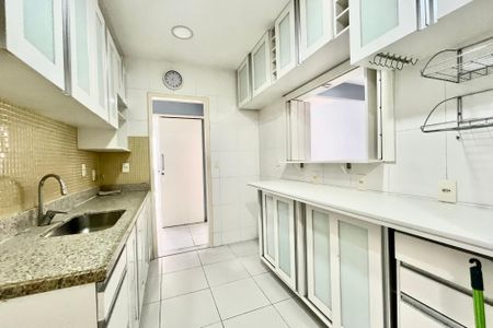 Apartamento à venda com 112m², 3 quartos e sem vagaCozinha 