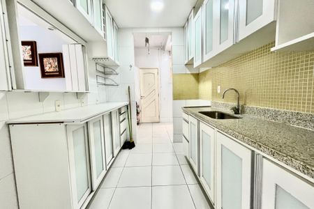 Apartamento à venda com 112m², 3 quartos e sem vagaCozinha 