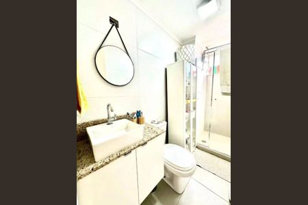Banheiro de apartamento para alugar com 1 quarto, 70m² em Mont’Serrat, Porto Alegre