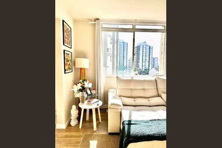 Sala  de apartamento para alugar com 1 quarto, 70m² em Mont’Serrat, Porto Alegre