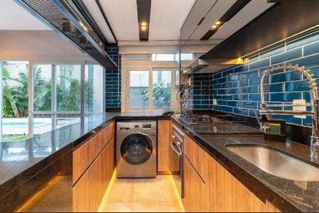 Cozinha  de apartamento para alugar com 2 quartos, 146m² em Glória, Porto Alegre