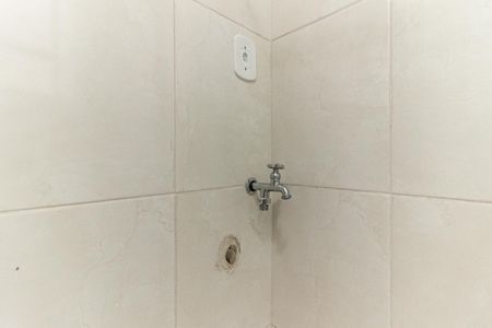 Banheiro de kitnet/studio para alugar com 1 quarto, 45m² em Santa Cecilia, São Paulo