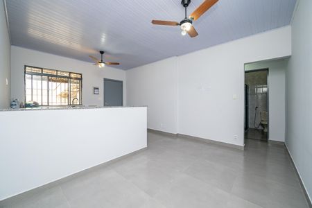 Sala de casa para alugar com 2 quartos, 70m² em Jardim Oriental, São Paulo